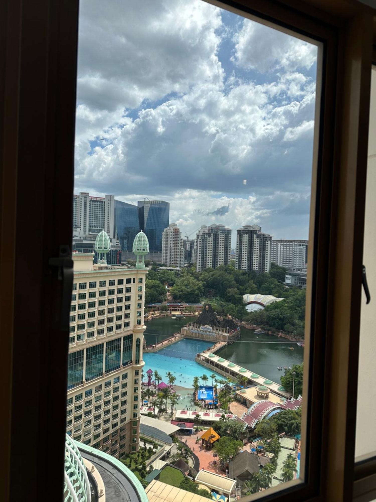 Resort Suites By Landmark At Bandar Sunway Sunway Lagoon Kampong Penaga  Exteriör bild
